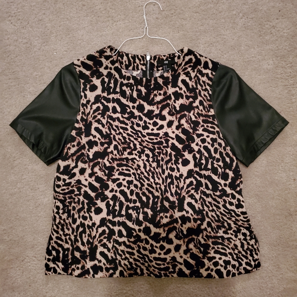 Womens Blouse - H&M sz 8